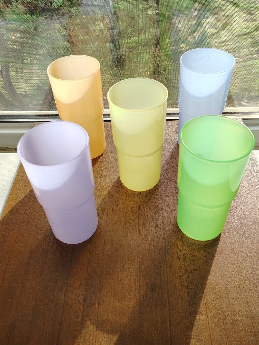 1980's Pastel 18oz Tupperware tumblers. Like New 5pc